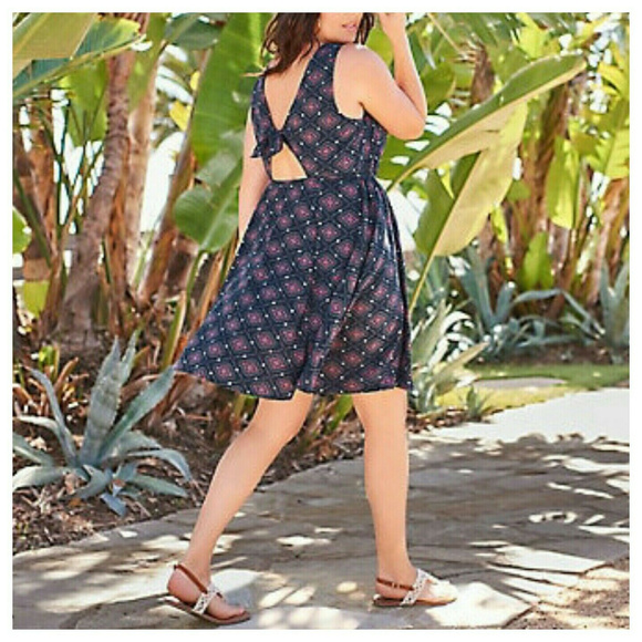 Torrid Dress Navy Medallion Tie-Back 2X - Picture 6 of 6